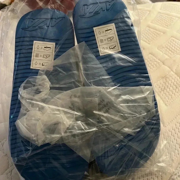 Avia kids slides new in bag size 5 - Picture 6 of 6